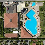Futura Club La Praya Hotel 4*