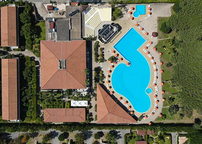 Futura Club La Praya Hotel 4*